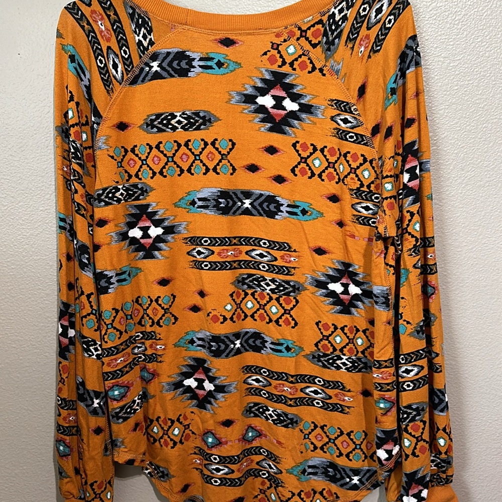 Bubble Sleeve Wrangler Top - Picture 5 of 5